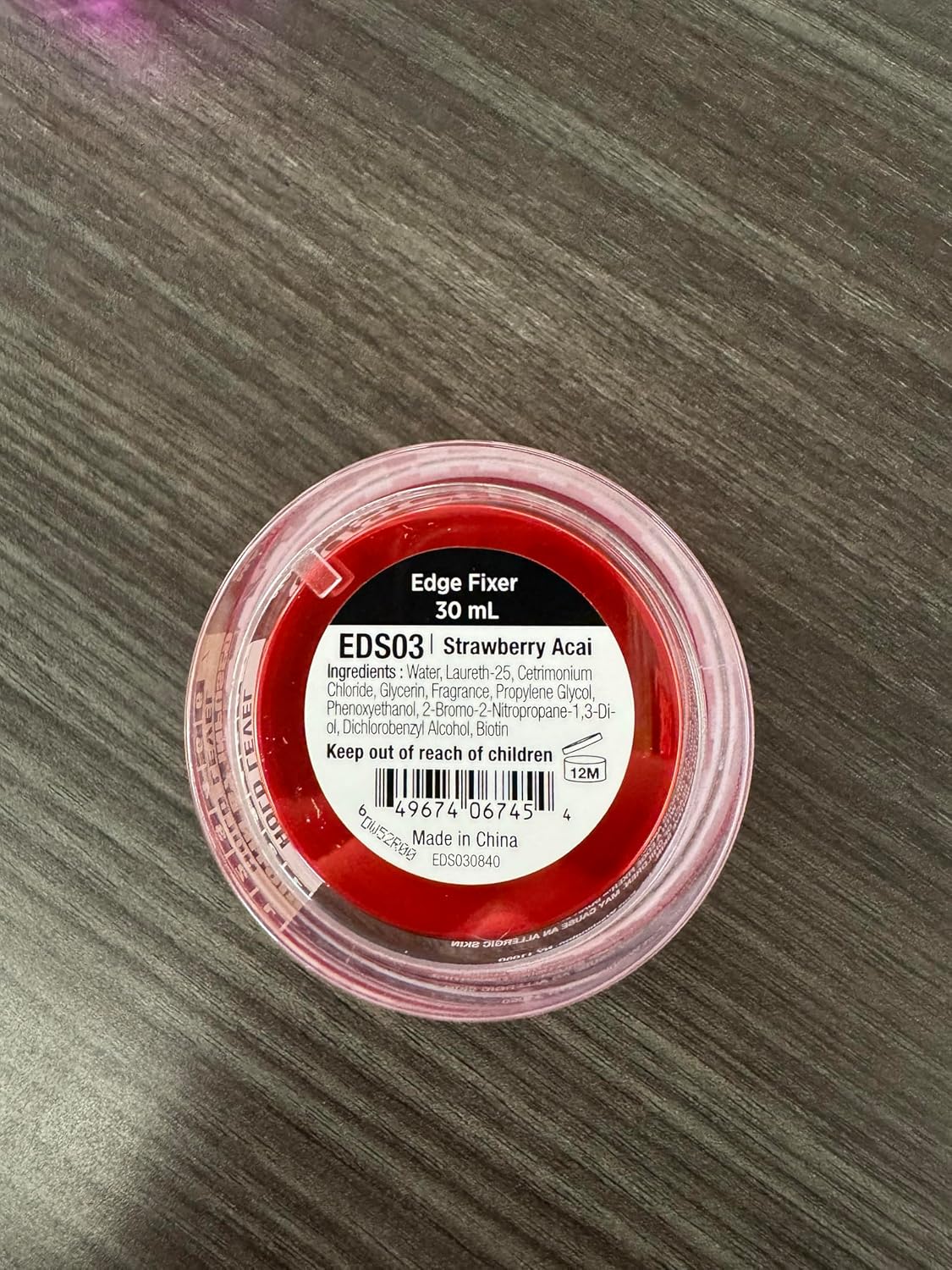 RED BY KISS RED EDGE FIXER 24HR MAX HOLD STRAWBERRY ACAI 30ml